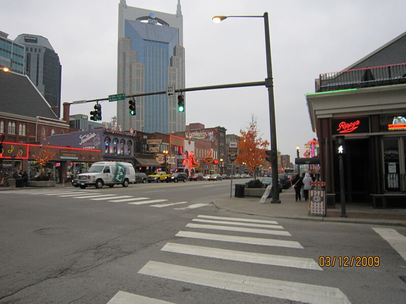 14 HER starter DOWNTOWN Nashville! Broadway er stedet hvor alt (mere eller mindre!) sker i Nashville